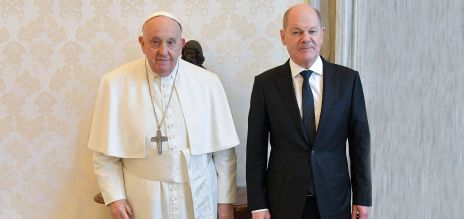 El canciller alemán Scholz y el Papa Francisco