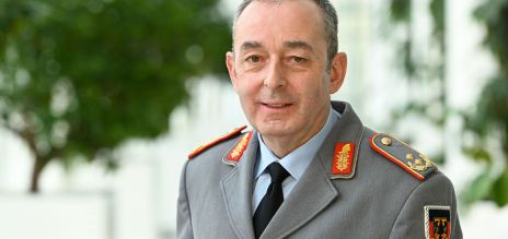General Carsten Breuer