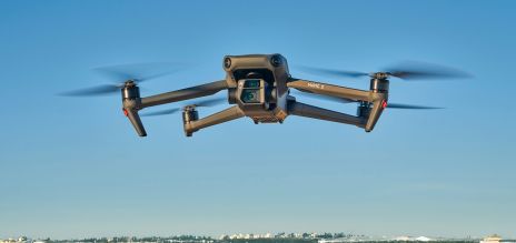 Un drone en train de voler.
