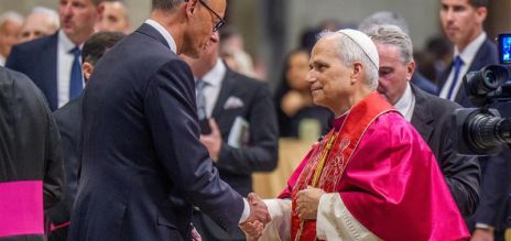 Merz bei Papst-Amtseinführung 