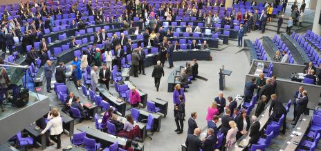 Merz im ersten Wahlgang durchgefallen