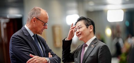 Federal Chancellor Friedrich Merz with Lawrence Wong, Prime Minister of the Republic of Singapore
