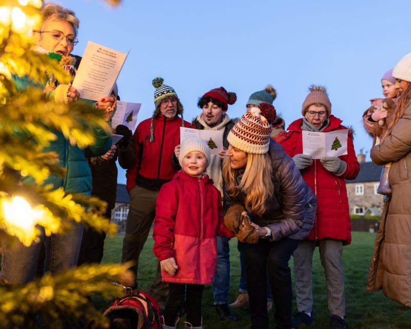 Gemeinschaftliches Singen schafft Nähe – besonders in der Weihnachtszeit. 
