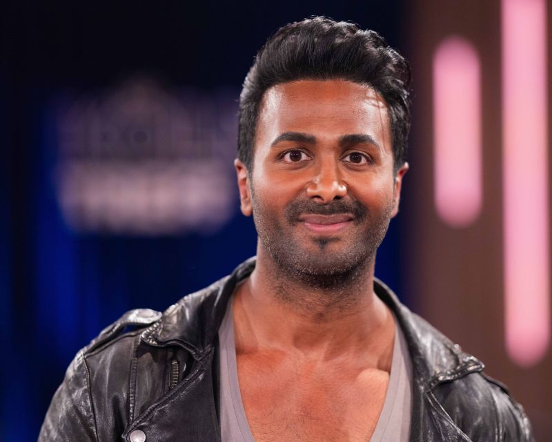 Biyon Kattilathu beschäftigt sich mit dem Glücklichsein. 