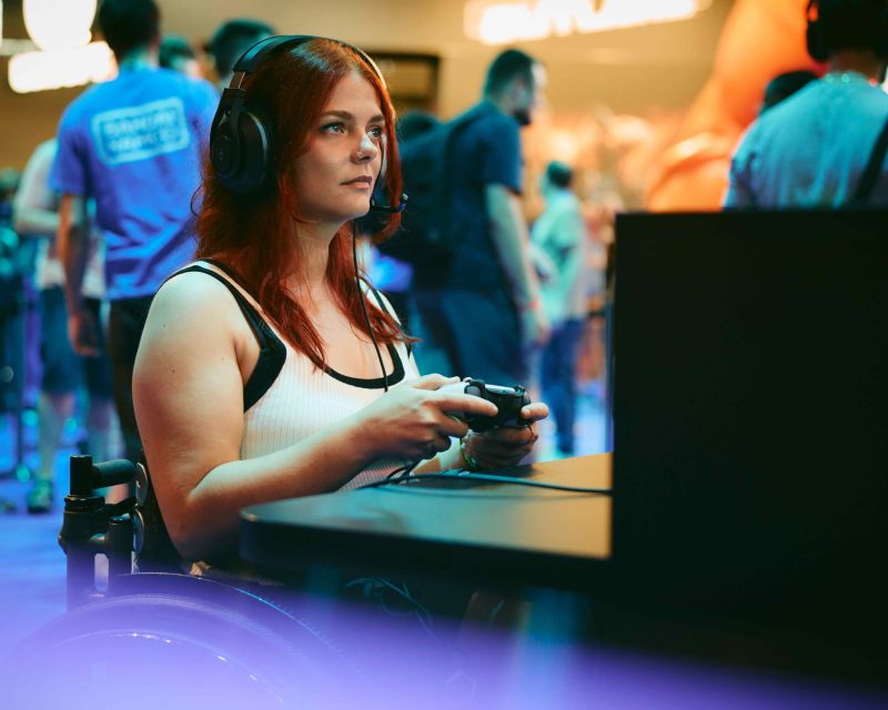Besucherin der Gamescom 2024