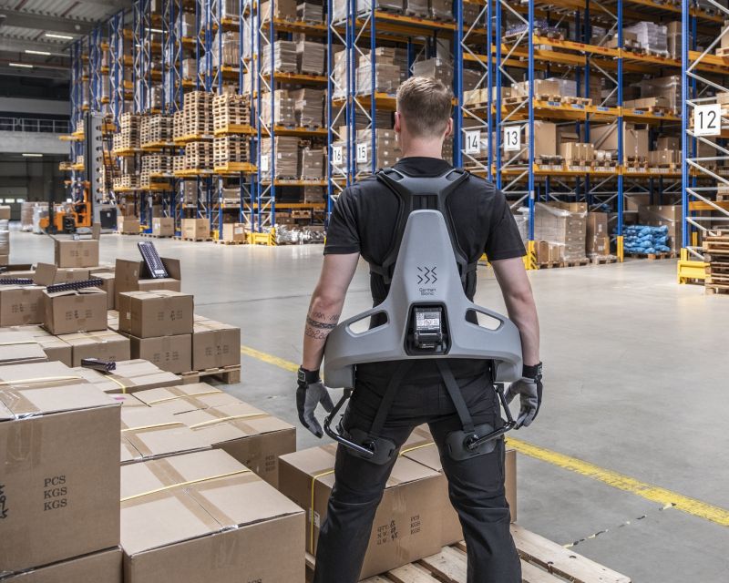 German Bionic unterstützt durch „Exoskelette“ bei körperlicher Arbeit. 
