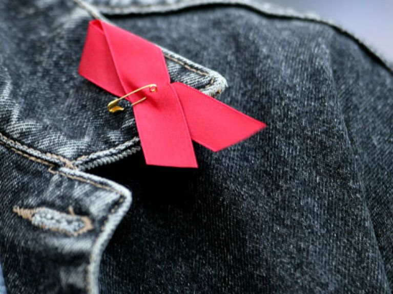 picture-alliance/R.Goldmann - World AIDS Day 