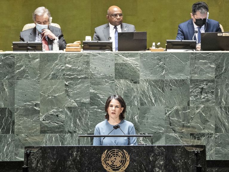 Baerbock at the UN General Assembly on Ukraine Baerbock at the UN General Assembly on Ukraine