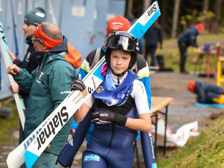 El saltador de esquí Philipp Beckmann durante los entrenamientos y las competiciones