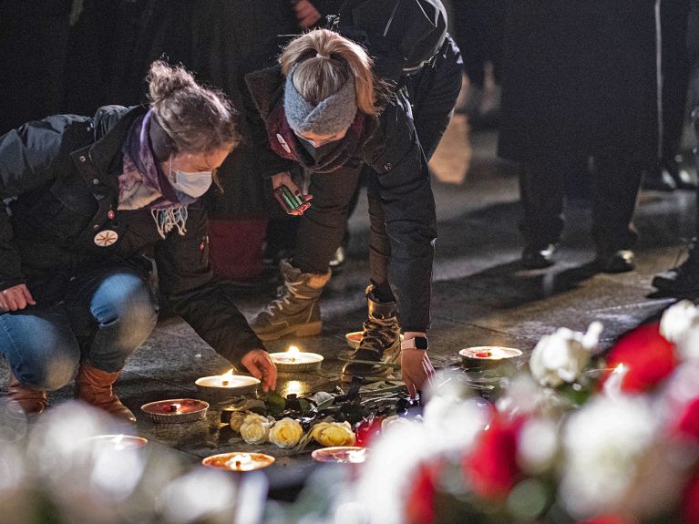 Recordando as vítimas do atentado na praça Breitscheidplatz de Berlim Recordando as vítimas do atentado na praça Breitscheidplatz de Berlim