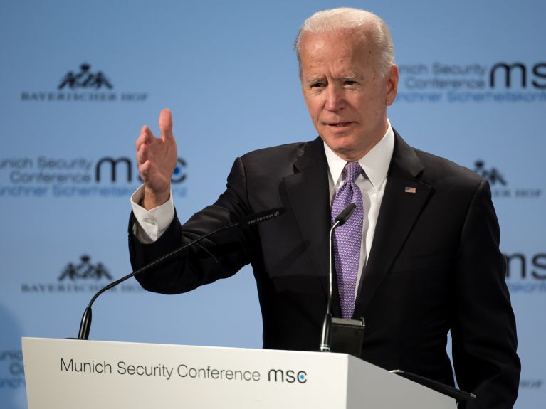 Bidens ausgestreckte Hand für Merkel und Macron Bidens ausgestreckte Hand für Merkel und Macron