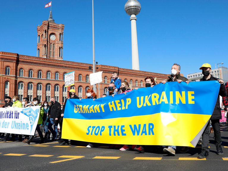Friedensdemos gegen Russlands Krieg Friedensdemos gegen Russlands Krieg