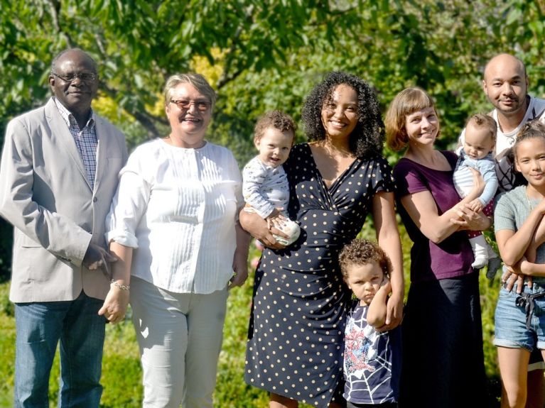 Issifi Djibey mit seiner Familie in Deutschland