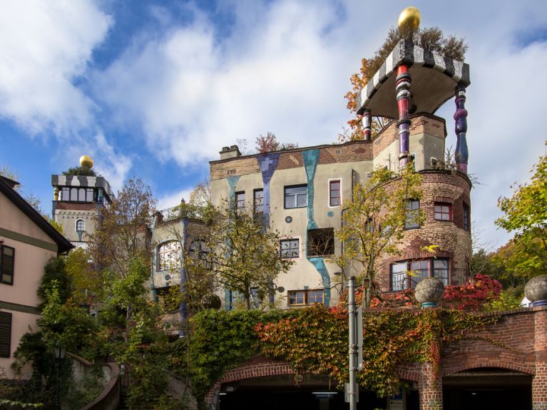 هوندرتڤاسر هاوس