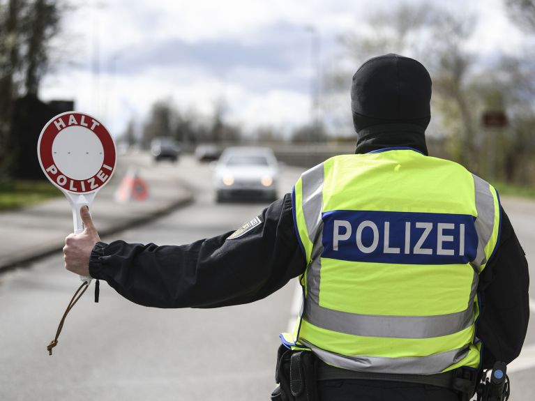 Reisebeschränkungen, deutscher Polizist