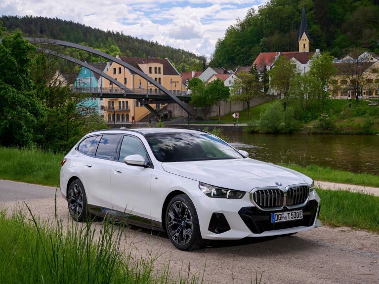BMW 503e Touring (2024)