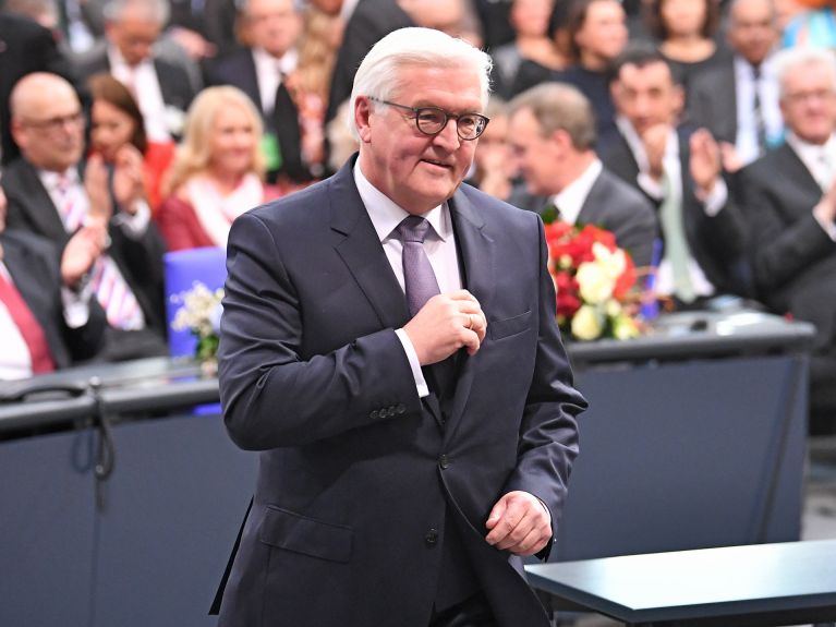 Frank Walter Steinmeier Cumhurbaşkanlığına seçildi.