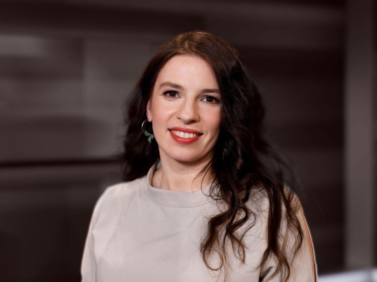 Retrato de Marina Weisband, sonriendo