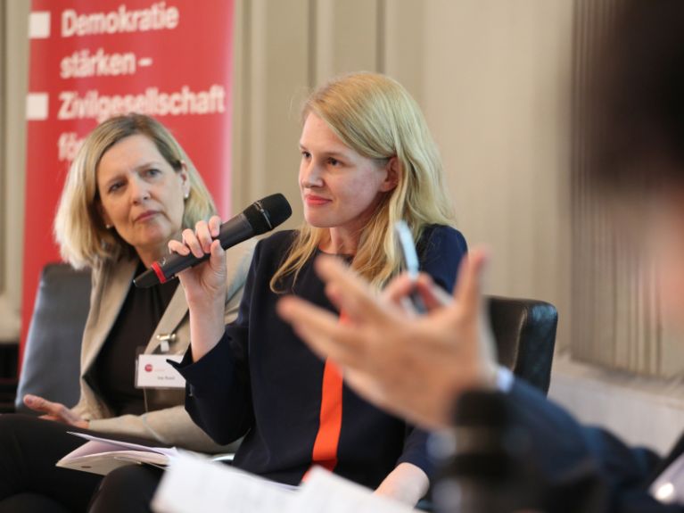 Stimme im deutsch-russischen Austausch: Tamina Kutscher (M.) Stimme im deutsch-russischen Austausch: Tamina Kutscher (M.)