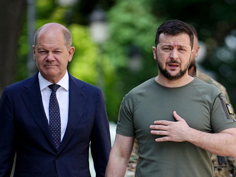 Scholz and Zelenskiy at a meeting in Kyiv in June