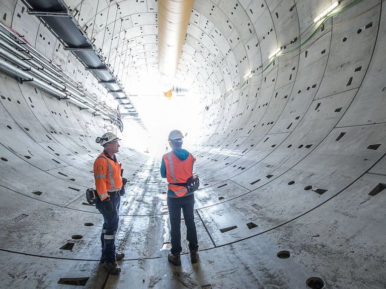 Die Maschinen von Herrenknecht bohren riesige Tunnel.