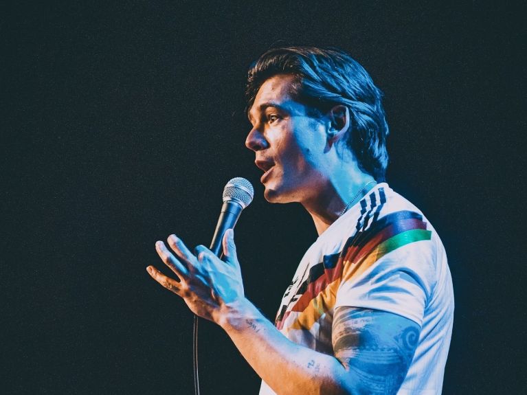 Mario Adrion initially worked as a model. These days he is a successful comedian - especially in the US, though also in other countries. 