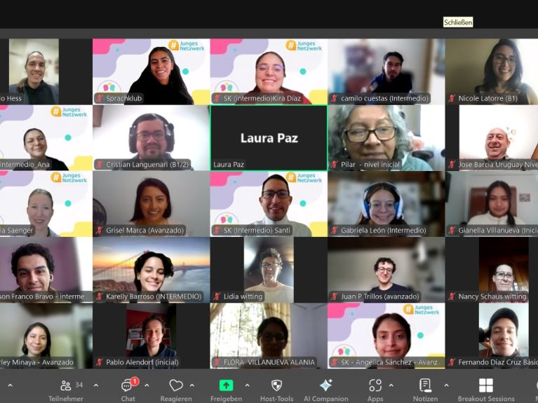 Der von Laura Karenina Paz Morales koordinierte Sprachclub trifft sich einmal im Monat online.