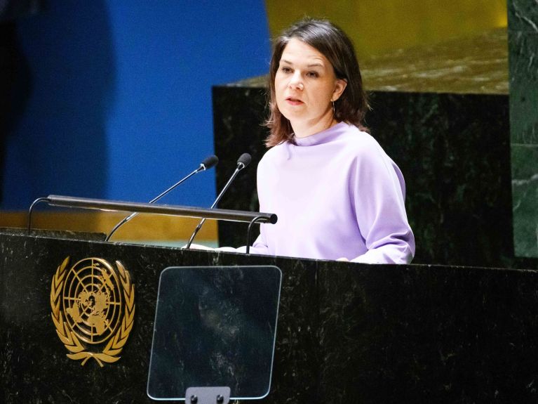 La ministre allemande des Affaires étrangères, Baerbock, devant l’Assemblée générale des Nations Unies