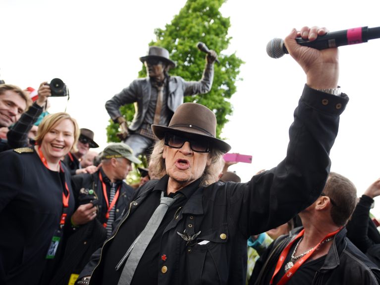 In seiner Heimatstadt Gronau wurde Lindenberg 2015 ein Denkmal gesetzt.