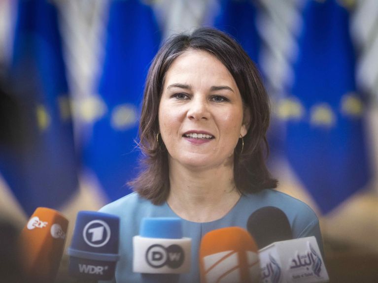 Baerbock: Kadın hakları İran’da ayaklar altına alındı Baerbock: Kadın hakları İran’da ayaklar altına alındı