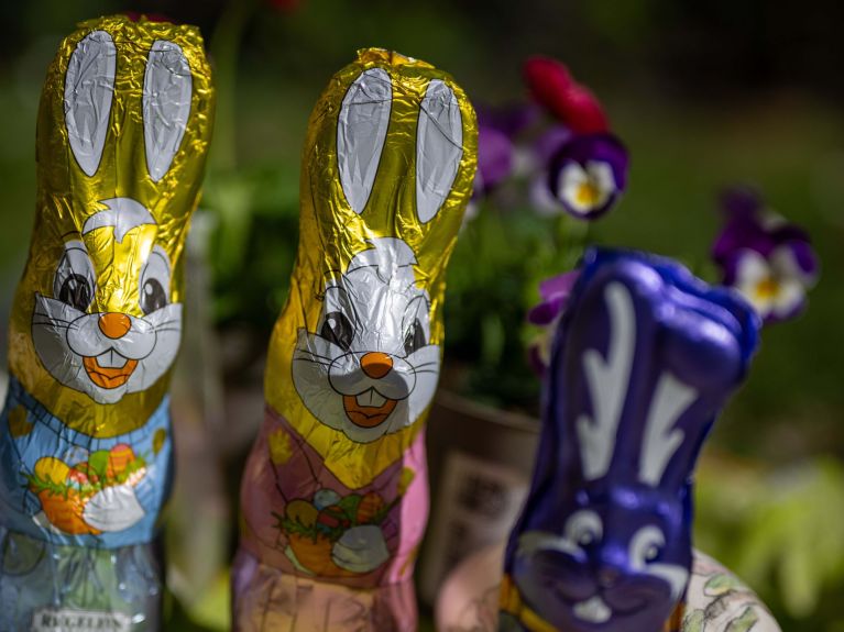 Para Pascua se producen millones de conejitos de chocolate.