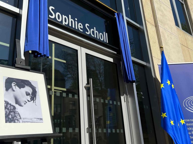 Un edificio del Parlamento de la UE en Bruselas con el nombre de Sophie Scholl.
