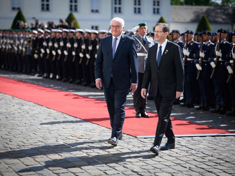 Frank-Walter Steinmeier et Izchak Herzog Frank-Walter Steinmeier et Izchak Herzog
