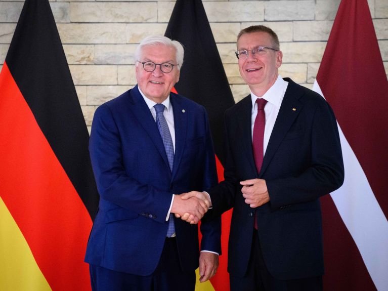 Präsidenten: Steinmeier und Rinkevics Präsidenten: Steinmeier und Rinkevics