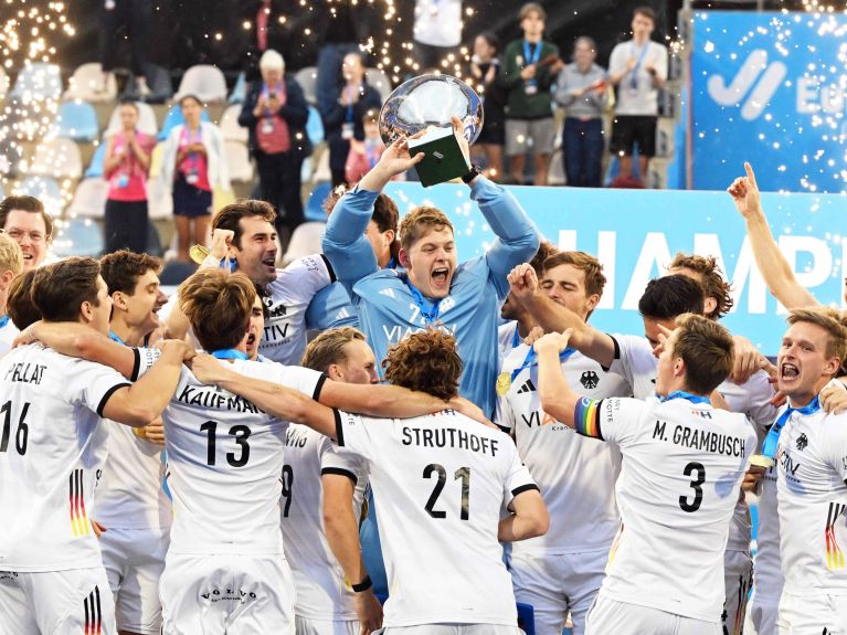 L’équipe allemande masculine de hockey a remporté la finale du championnat d’Europe face aux Pays-Bas.  