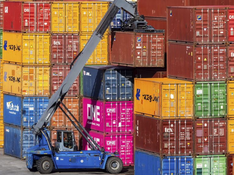Deutsche Unternehmen können positiver in die Zukunft blicken.