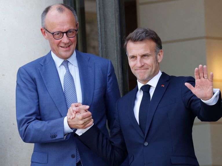 Bundeskanzler Friedrich Merz und Frankreichs Staatspräsident Emmanuel Macron bei einem Treffen in Paris im April 2026