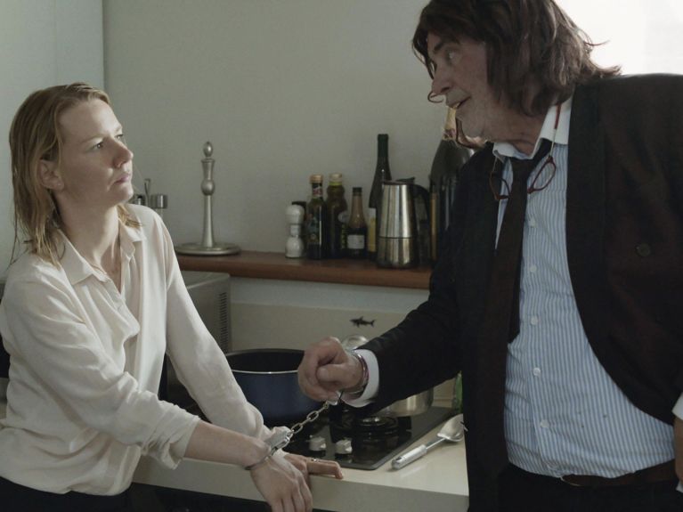 Sandra Hüller mit Peter Simonischek im Film „Toni Erdmann“