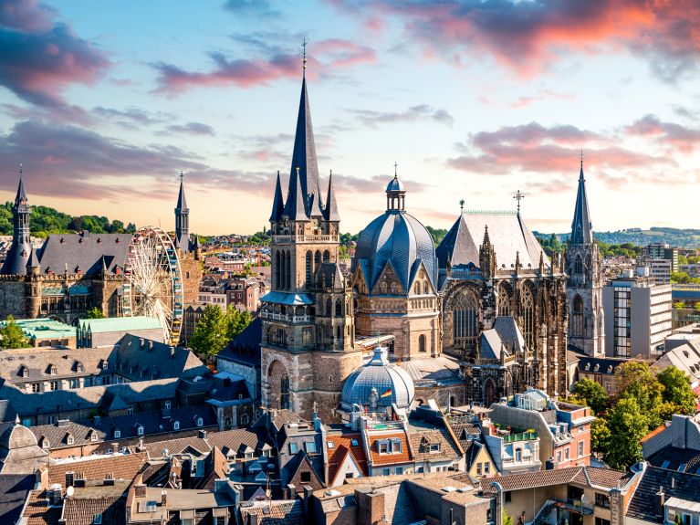Pierwszy obiekt Światowego Dziedzictwa w Niemczech: katedra w Akwizgranie