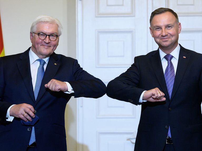 Zadowoleni prezydenci: Frank-Walter Steinmeier (po lewej) i Andrzej Duda.