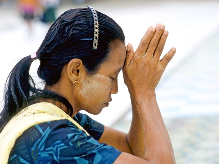 Religious representatives from around the world are coming to Berlin. Religious representatives from around the world are coming to Berlin.