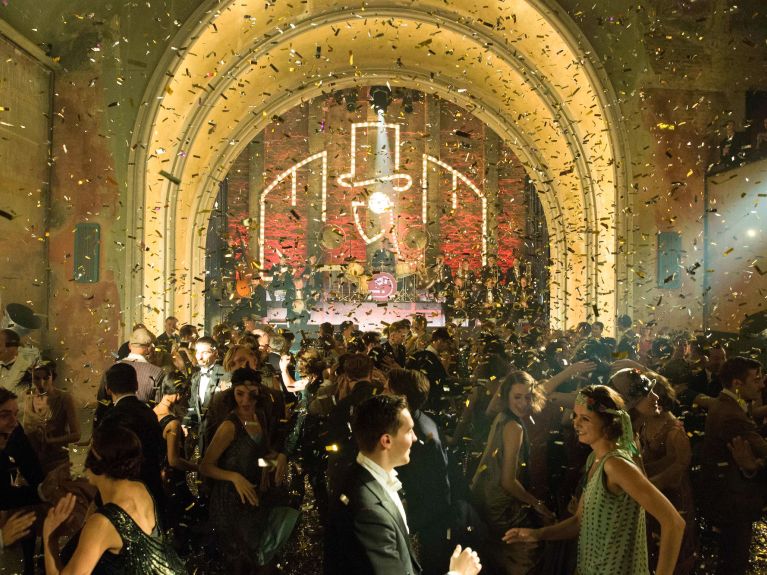 « Babylon Berlin » fascine les spectateurs dans le monde entier.