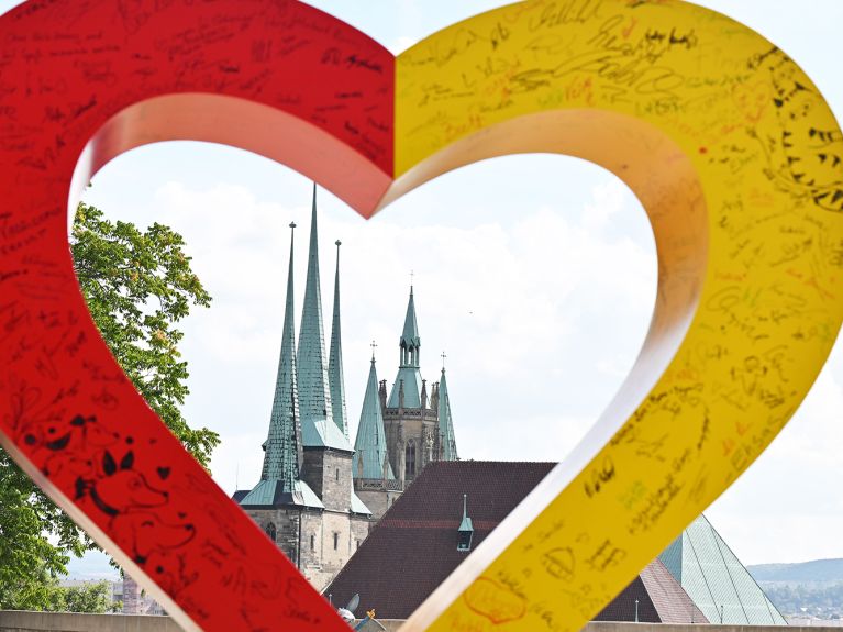 The symbol of the 2022 German Unity Day celebration in Erfurt