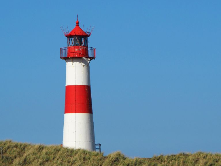 Lá em cima, no norte, o farol de List