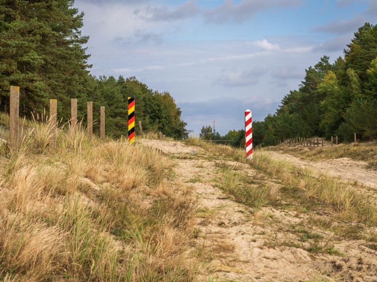 Niemandsland? Heute markiert ein Spazierweg die Grenze bei Ahleck und Swinoujscie. 