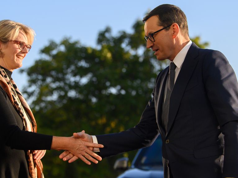 Anja Karliczek und Polens Ministerpräsident Mateusz Morawiecki