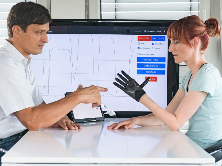 German Future Prize 2017: Helping hands – made-to-measure, high-tech artificial hands