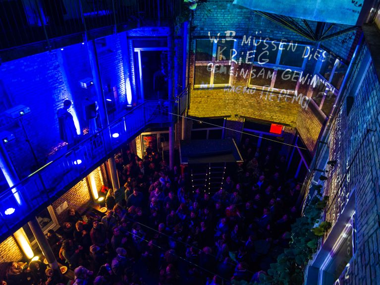 S’écouter à la Kunsthaus ACUD à Berlin S’écouter à la Kunsthaus ACUD à Berlin
