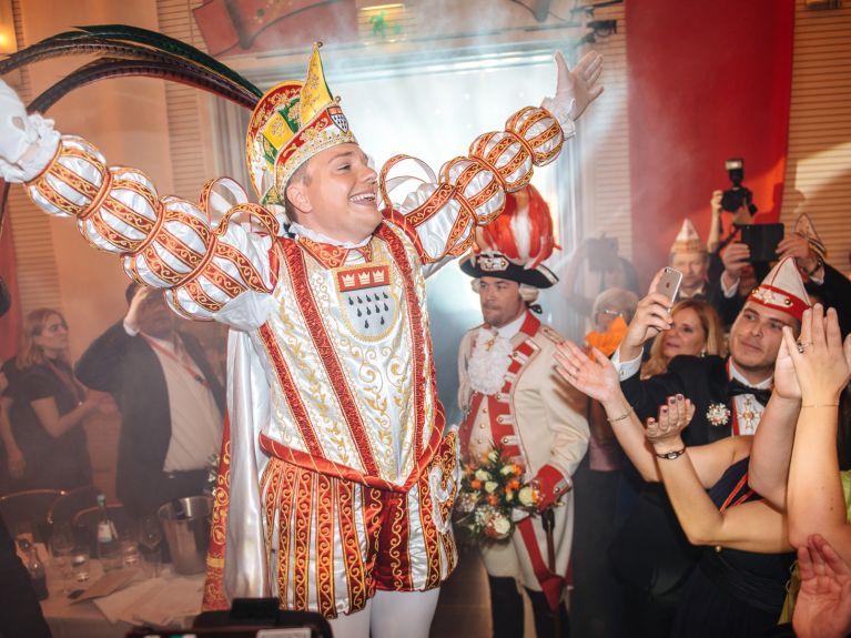 Príncipe do Carnaval de Colônia. Durante o carnaval, Michael Gerhold se transforma em Príncipe Michael II. 