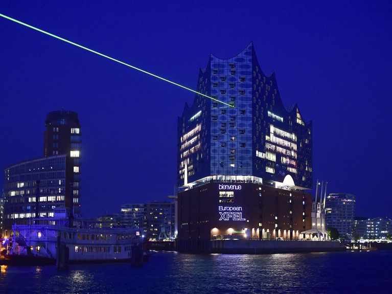 The XFEL will be inaugurated with a laser show at the Elbphilharmonie 